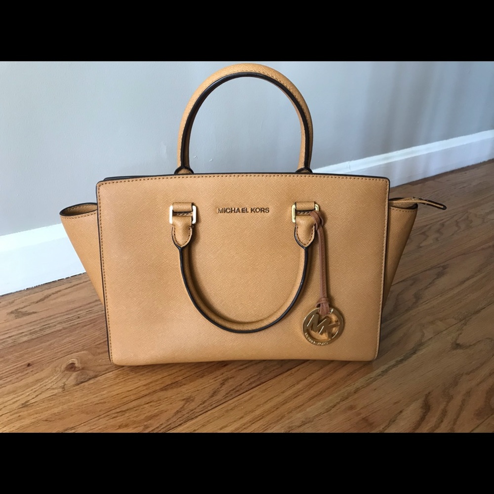 Michael Kors Satchel Medium Leather Bag